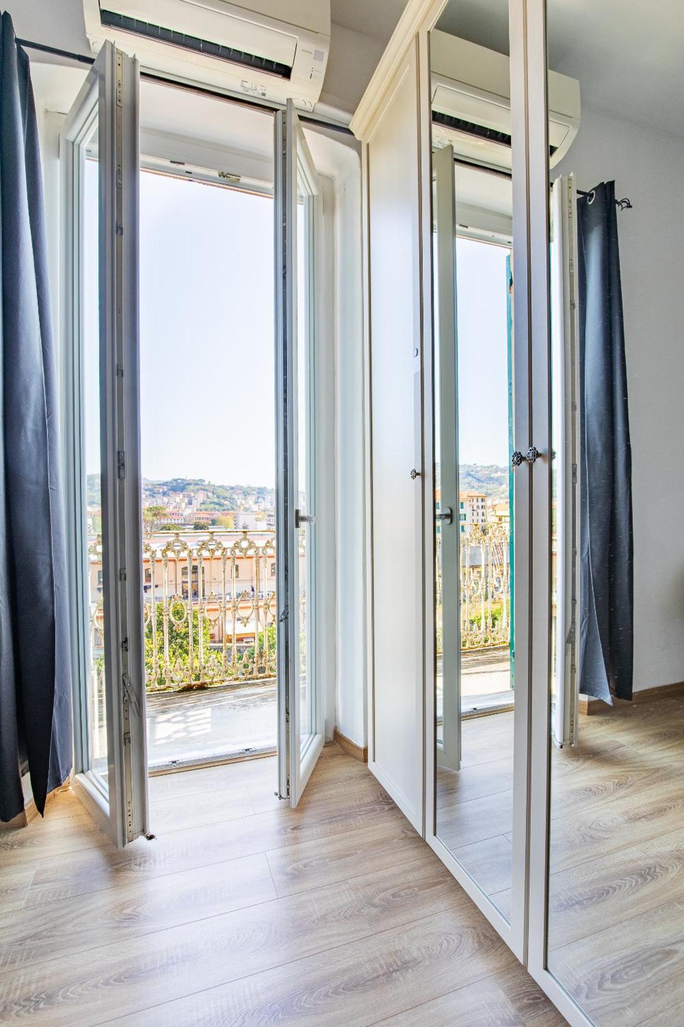 Elegante Dimora La Spezia-Free Parking Lägenhet Exteriör bild
